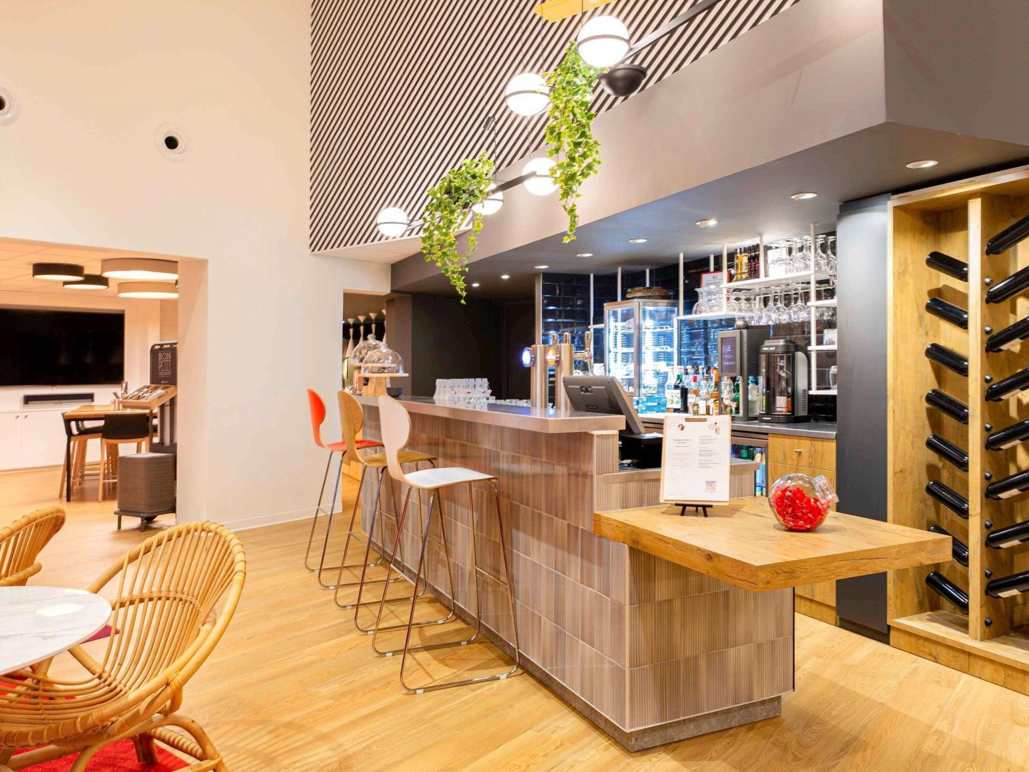 Hotel Ibis Tours Sud 3*
